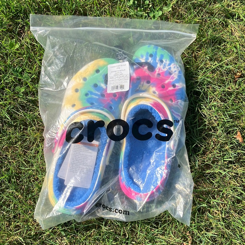 Tie dye, fuzzy lined crocs